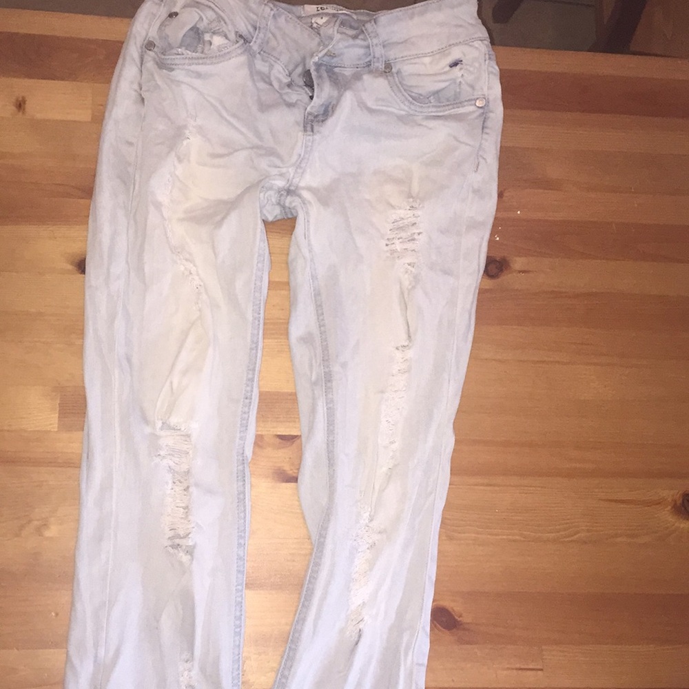 Ripped “boyfriend” jeans